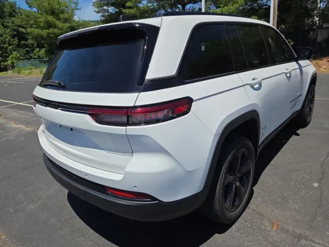 Another view of 2023 Jeep Grand Cherokee Altitude for sale in Hamburg, PA at Outten Chevrolet of Hamburg