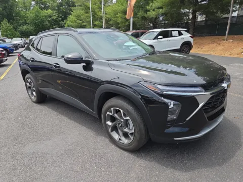 Black 2024 Chevrolet Trax LT for sale in Hamburg, PA