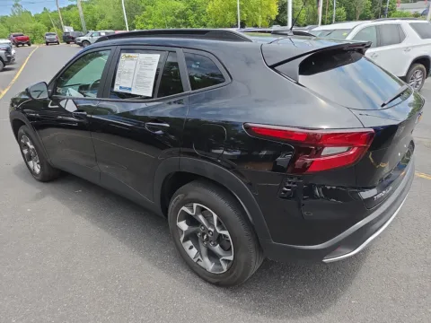 More photos of 2024 Chevrolet Trax LT at Outten Chevrolet of Hamburg, PA