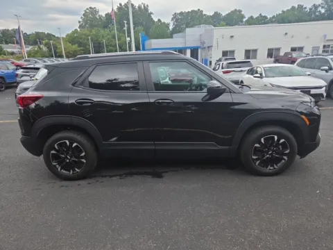 Photos of 2022 Chevrolet Trailblazer LT for sale in Hamburg, PA at Outten Chevrolet of Hamburg