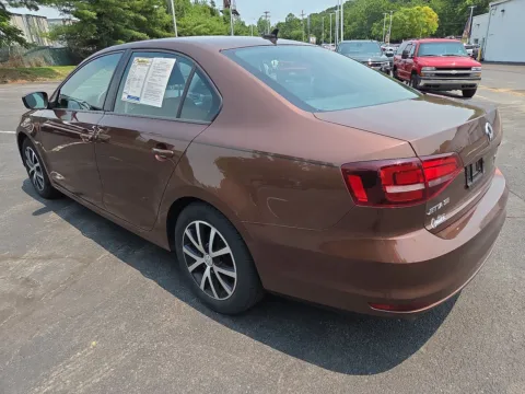 More photos of 2016 Volkswagen Jetta Sedan 1.4T SE at Outten Chevrolet of Hamburg, PA