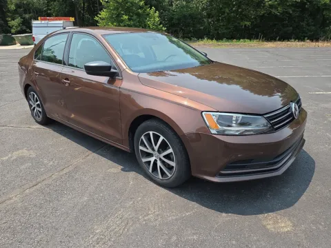 Brown 2016 Volkswagen Jetta Sedan 1.4T SE for sale in Hamburg, PA