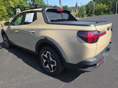 More photos of 2023 Hyundai Santa Cruz Limited at Outten Chevrolet of Hamburg, PA