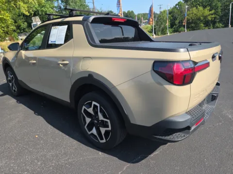 More photos of 2023 Hyundai Santa Cruz Limited at Outten Chevrolet of Hamburg, PA