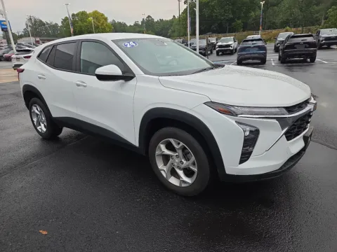 White 2024 Chevrolet Trax LS for sale in Hamburg, PA