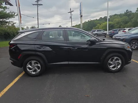 Photos of 2022 Hyundai Tucson SE for sale in Hamburg, PA at Outten Chevrolet of Hamburg
