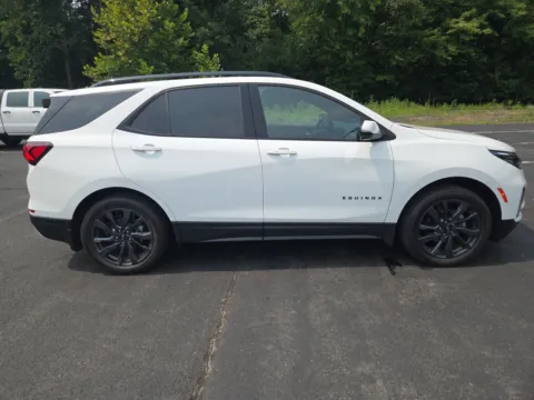 Photos of 2024 Chevrolet Equinox RS for sale in Hamburg, PA at Outten Chevrolet of Hamburg