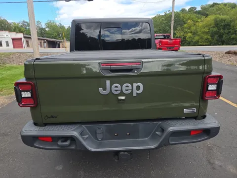 More photos of 2021 Jeep Gladiator Overland at Outten Chevrolet of Hamburg, PA
