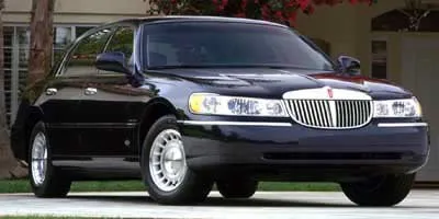 2000 Lincoln Town Car Executive for sale in Hamburg, PA