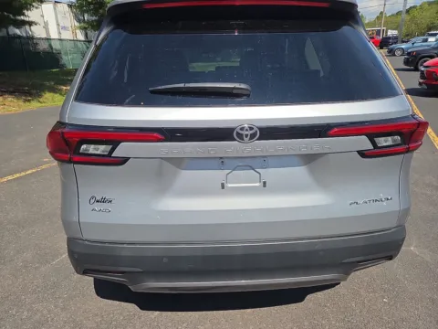 More photos of 2024 Toyota Grand Highlander Platinum at Outten Chevrolet of Hamburg, PA