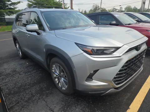 Silver 2024 Toyota Grand Highlander Platinum for sale in Hamburg, PA