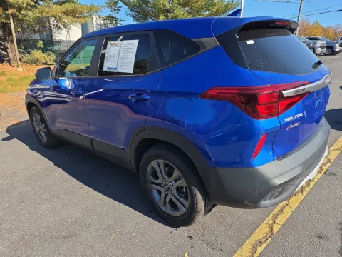 More photos of 2023 Kia Seltos LX at Outten Chevrolet of Hamburg, PA