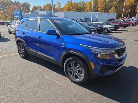 Blue 2023 Kia Seltos LX for sale in Hamburg, PA