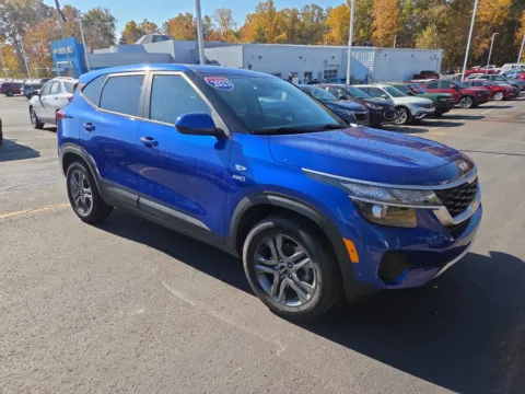 Blue 2023 Kia Seltos LX for sale in Hamburg, PA