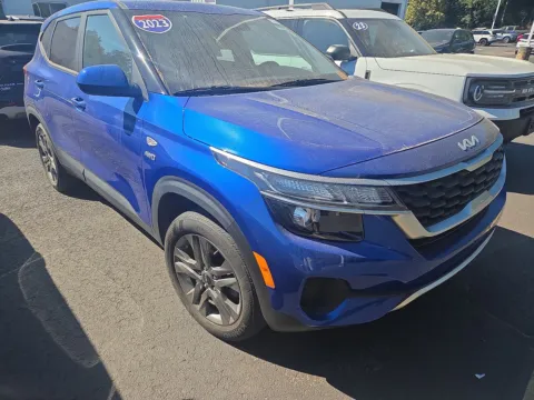 Blue 2023 Kia Seltos LX for sale in Hamburg, PA