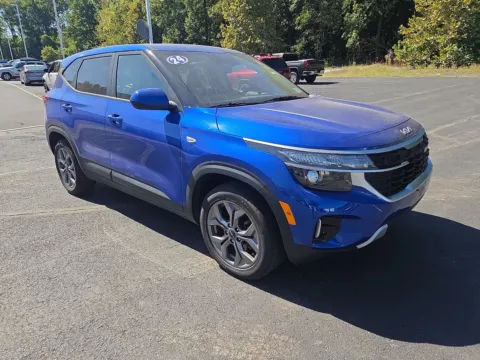 Blue 2024 Kia Seltos LX for sale in Hamburg, PA