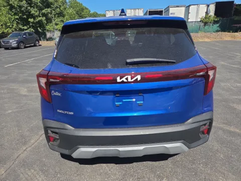 More photos of 2024 Kia Seltos LX at Outten Chevrolet of Hamburg, PA