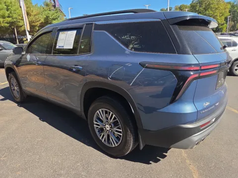 More photos of 2025 Chevrolet Traverse AWD LT at Outten Chevrolet of Hamburg, PA