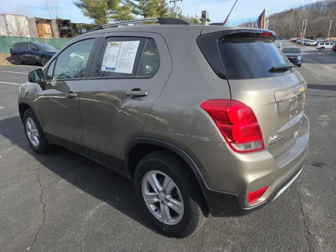 More photos of 2022 Chevrolet Trax LT at Outten Chevrolet of Hamburg, PA