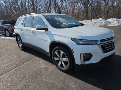 White 2023 Chevrolet Traverse LT Leather for sale in Hamburg, PA