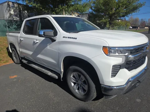 White 2022 Chevrolet Silverado 1500 LT for sale in Hamburg, PA