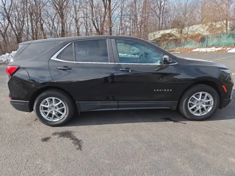 Photos of 2024 Chevrolet Equinox LT for sale in Hamburg, PA at Outten Chevrolet of Hamburg