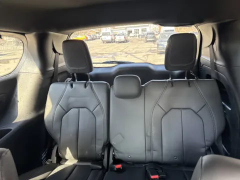 More photos of 2020 Chrysler Pacifica Launch Edition at Outten Chrysler Dodge Jeep Ram of Tamaqua, PA