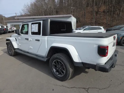 More photos of 2021 Jeep Gladiator Overland at Outten Chrysler Dodge Jeep Ram of Tamaqua, PA
