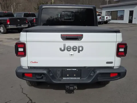 More photos of 2021 Jeep Gladiator Overland at Outten Chrysler Dodge Jeep Ram of Tamaqua, PA