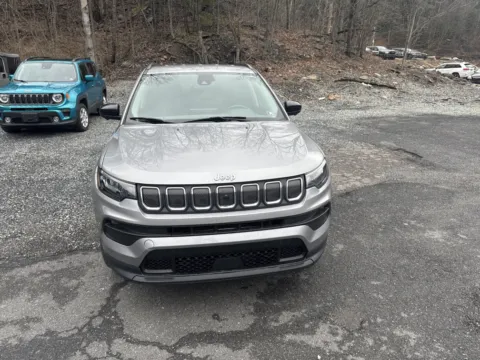 Silver 2022 Jeep Compass Latitude Lux for sale in Tamaqua, PA