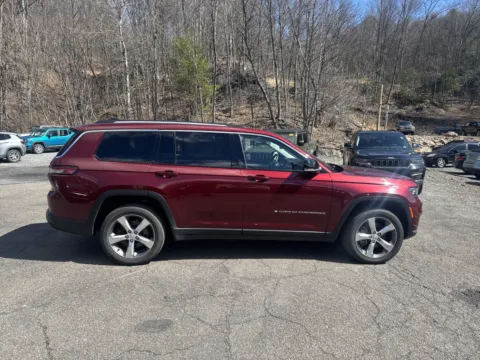 More photos of 2021 Jeep Grand Cherokee L Limited at Outten Chrysler Dodge Jeep Ram of Tamaqua, PA