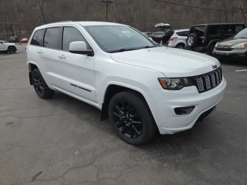 White 2021 Jeep Grand Cherokee Laredo X for sale in Tamaqua, PA