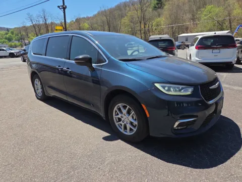 Blue 2025 Chrysler Pacifica Select for sale in Tamaqua, PA