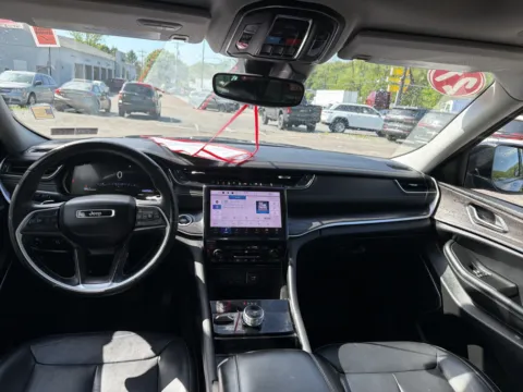 More photos of 2021 Jeep Grand Cherokee L Limited at Outten Chrysler Dodge Jeep Ram of Tamaqua, PA