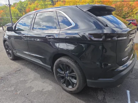 More photos of 2020 Ford Edge Titanium at Outten Chrysler Dodge Jeep Ram of Tamaqua, PA