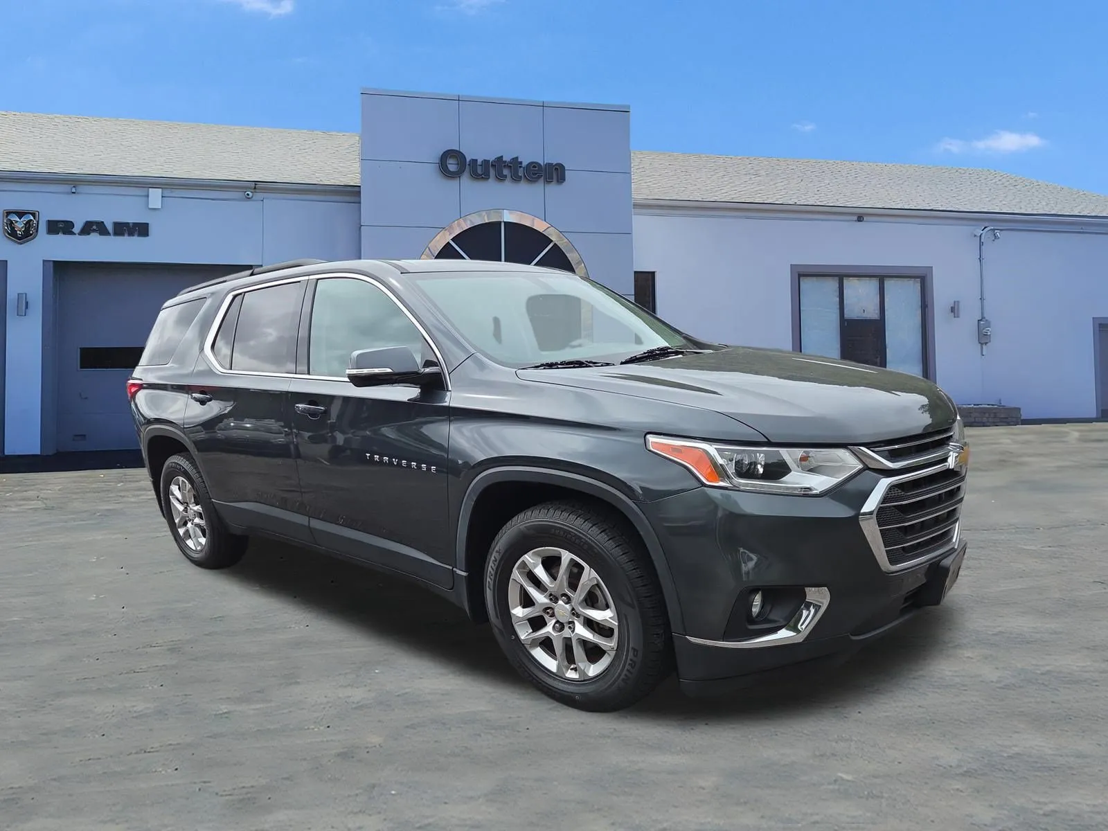 Gray 2020 Chevrolet Traverse LT Leather for sale in Tamaqua, PA