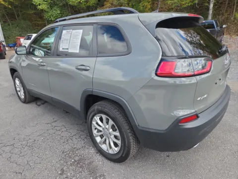 More photos of 2022 Jeep Cherokee Latitude Lux at Outten Chrysler Dodge Jeep Ram of Tamaqua, PA