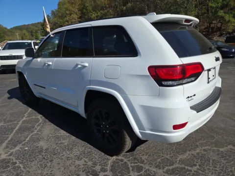 More photos of 2021 Jeep Grand Cherokee Laredo X at Outten Chrysler Dodge Jeep Ram of Tamaqua, PA