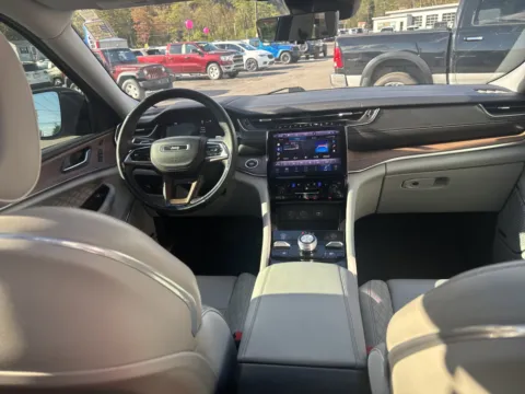More photos of 2021 Jeep Grand Cherokee L Summit at Outten Chrysler Dodge Jeep Ram of Tamaqua, PA