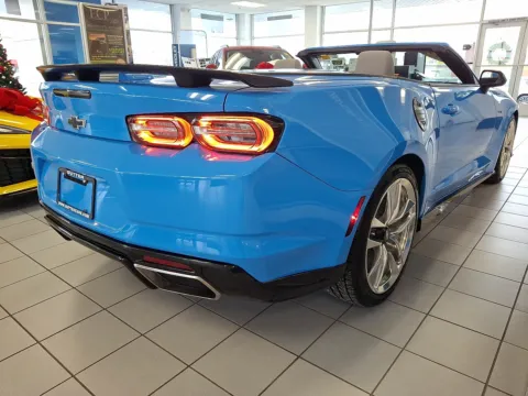 More photos of 2022 Chevrolet Camaro RWD Convertible LT1 at Outten Chevrolet Allentown, PA