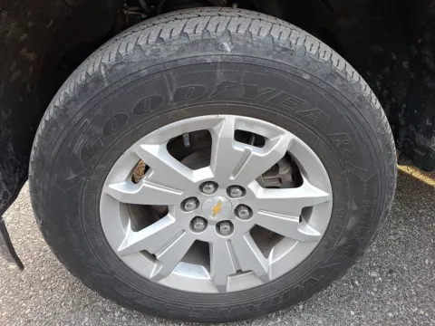 Another view of 2021 Chevrolet Colorado 4WD Crew Cab Short Box LT for sale in Allentown, PA at Outten Chevrolet Allentown