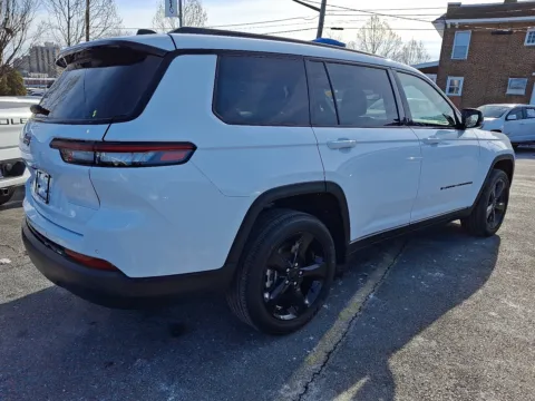 More photos of 2023 Jeep Grand Cherokee L Altitude 4x4 at Outten Chevrolet Allentown, PA