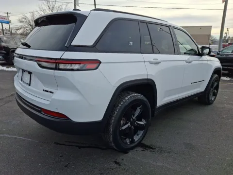 More photos of 2023 Jeep Grand Cherokee Limited 4x4 at Outten Chevrolet Allentown, PA