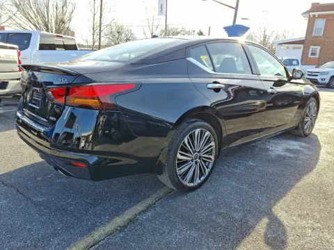 More photos of 2023 Nissan Altima SL Intelligent AWD at Outten Chevrolet Allentown, PA