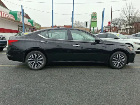 More photos of 2024 Nissan Altima SV Intelligent AWD at Outten Chevrolet Allentown, PA