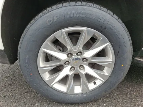 More photos of 2023 Chevrolet Suburban 4WD Premier at Outten Chevrolet Allentown, PA