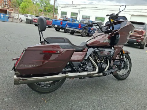 More photos of 2024 Harley-Davidson Road Glide CVO Road Glide at Outten Chevrolet Allentown, PA