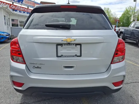 More photos of 2020 Chevrolet Trax AWD LS at Outten Chevrolet Allentown, PA