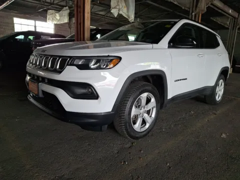 White 2022 Jeep Compass Latitude 4x4 for sale in Allentown, PA