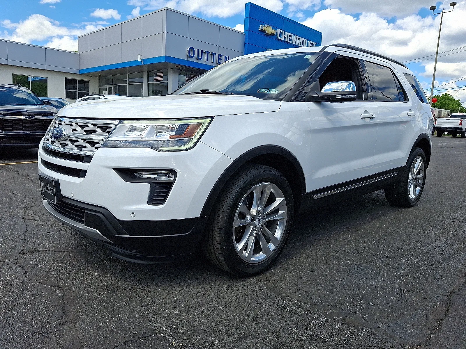 White 2019 Ford Explorer XLT for sale in Allentown, PA